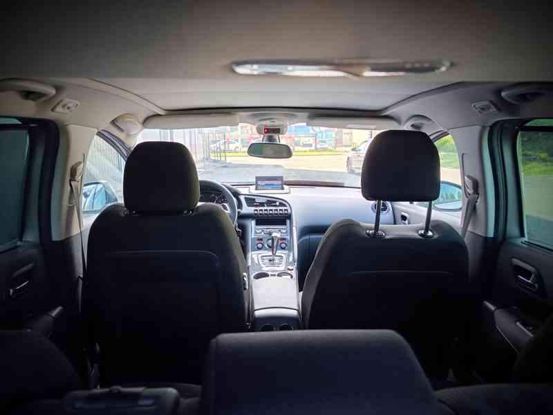 Peugeot 3008 1,6HDi Comfort  - foto 17