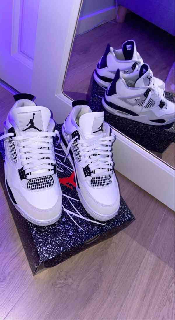 Nike Air Jordan 4  - foto 8