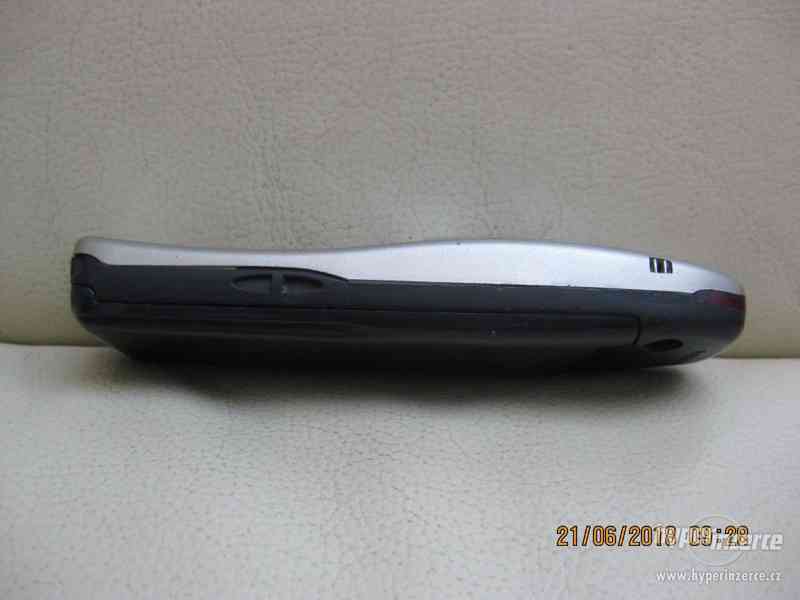 Nokia 6210 - mobilní telefony z r.2000 - foto 5