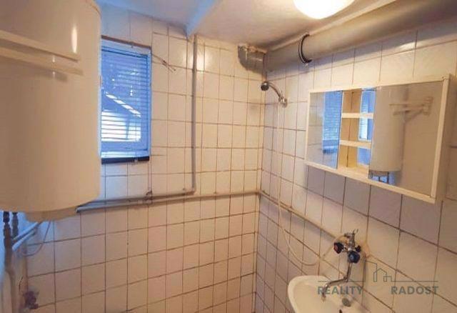 Prodej chaty 141m², pozemek 468 m² - foto 13