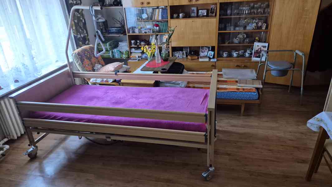 Prodám polohovací pečovatelské lůžko Dali - foto 4