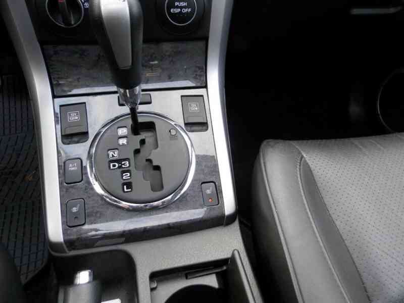 Suzuki Grand Vitara 2.4 Comfort Aut. benzín 124kw - foto 10