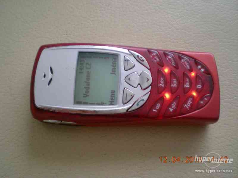 Nokia 8310 - plně funkční mobilní telefony z r.2001 - foto 17