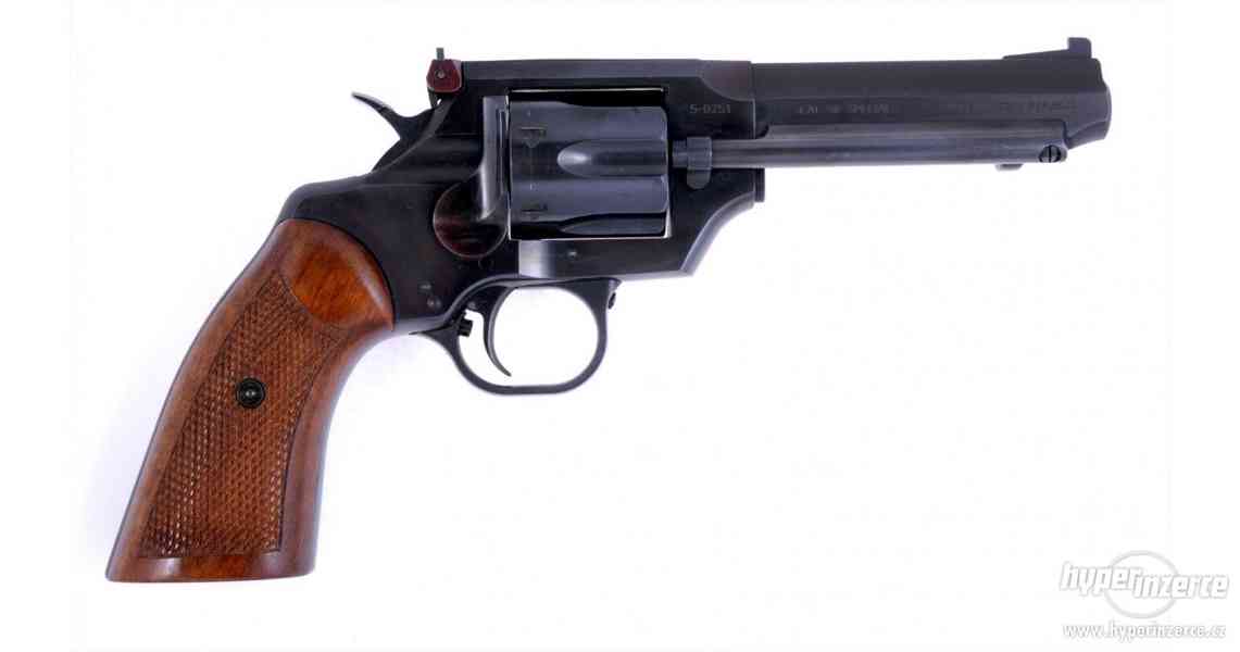 prodám REVOLVER CAL. 38 SPECIÁL - foto 1