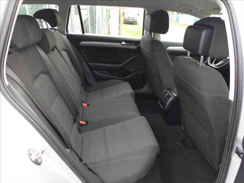 Volkswagen Passat 2,0 TDI FULL LED NAVI APP DPH - foto 9