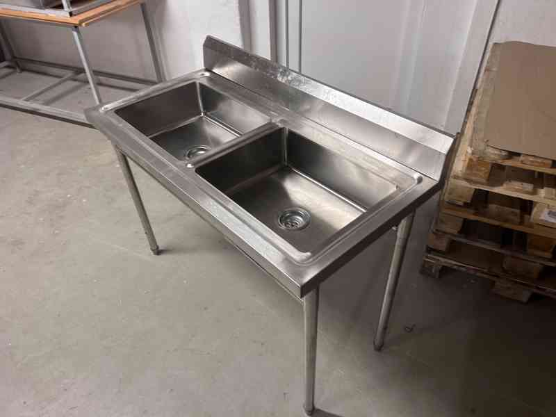 Nerezový stůl – dva dřezy - foto 5