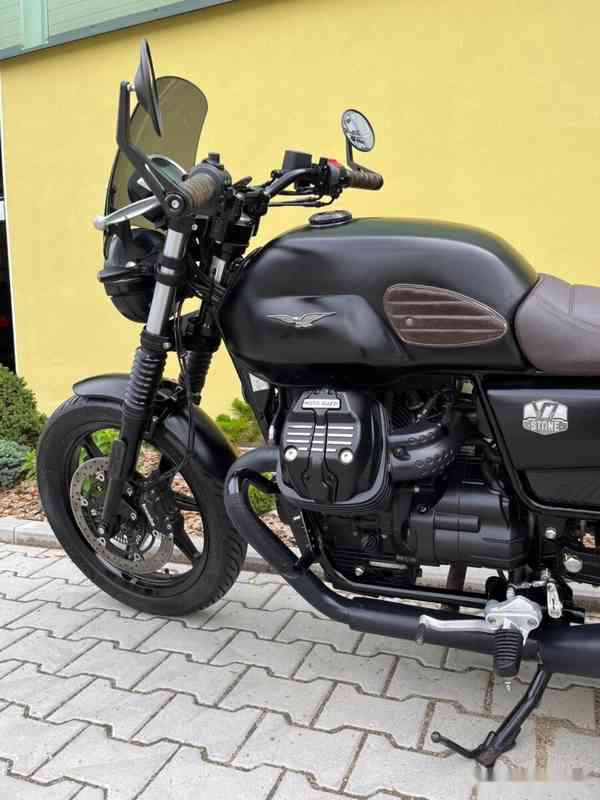 Moto Guzzi V7 Stone 850 2023 - foto 13