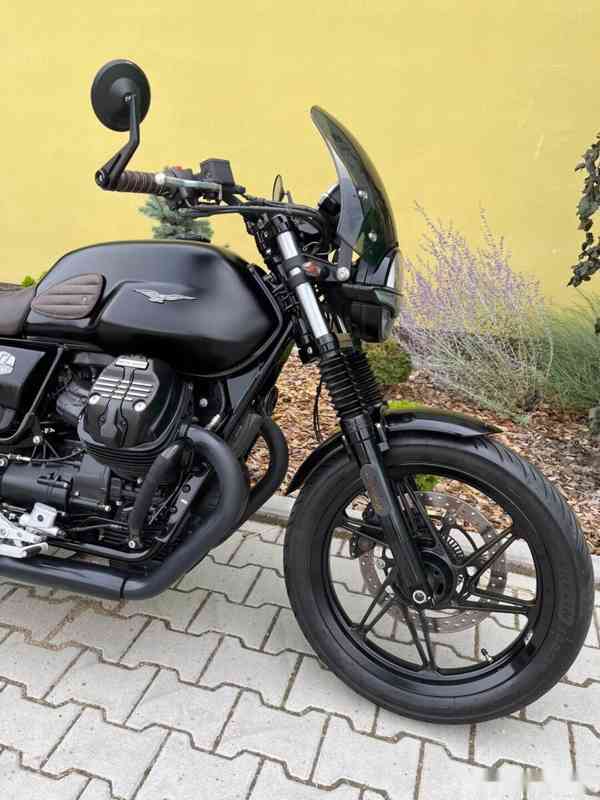 Moto Guzzi V7 Stone 850 2023 - foto 6