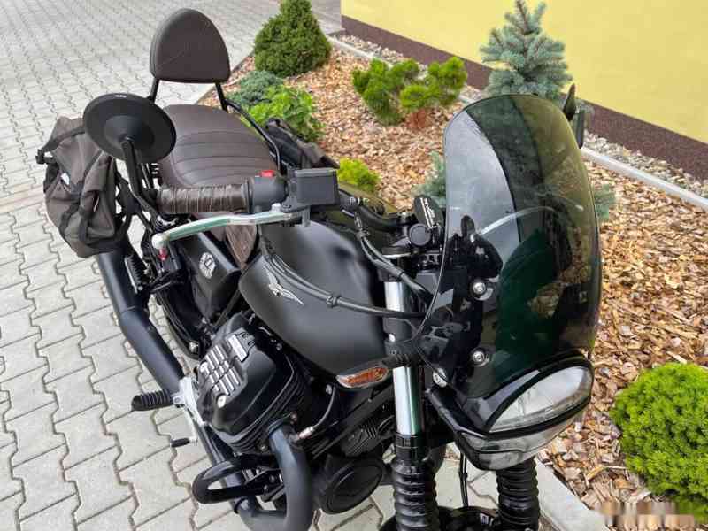 Moto Guzzi V7 Stone 850 2023 - foto 5