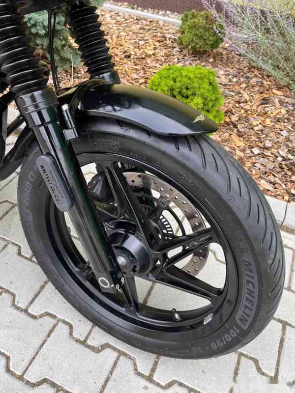 Moto Guzzi V7 Stone 850 2023 - foto 4