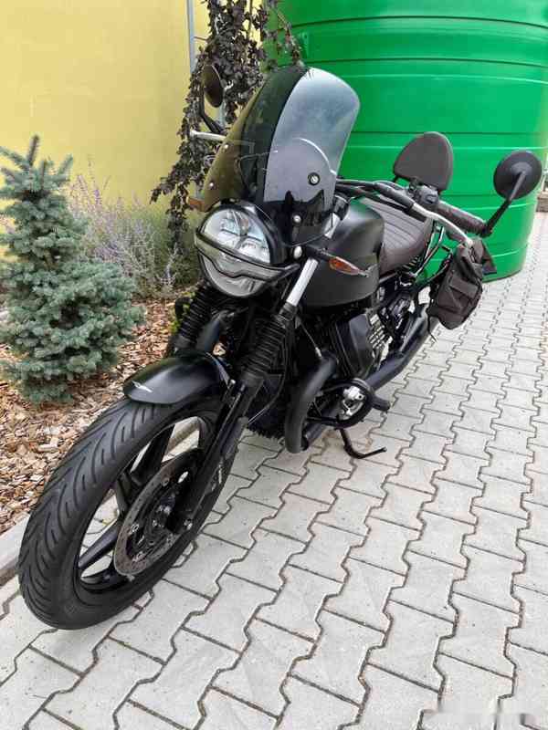 Moto Guzzi V7 Stone 850 2023 - foto 12