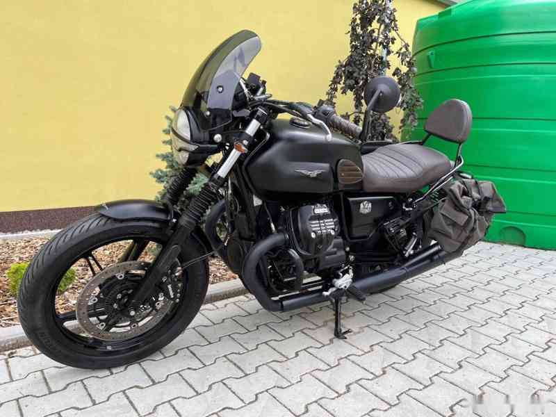 Moto Guzzi V7 Stone 850 2023 - foto 11