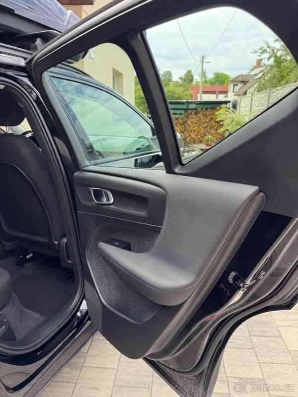 Volvo XC40 1,5 - foto 16