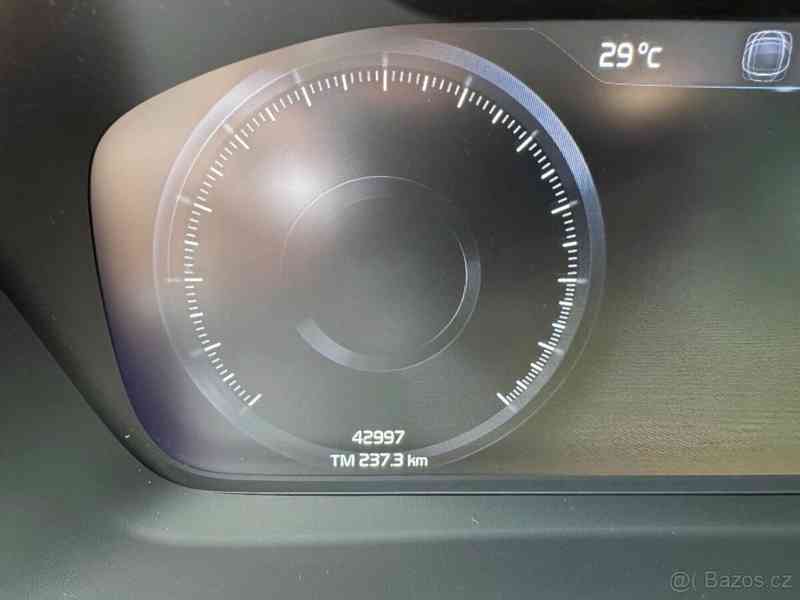Volvo XC40 1,5 - foto 10