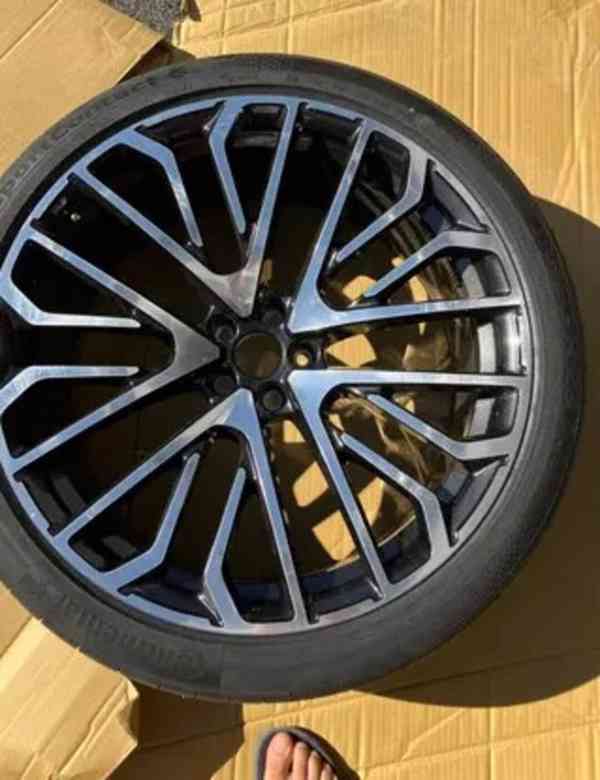 alu kolo kola r23 Audi Q8 SQ8 4M 4M8601025BN - foto 1