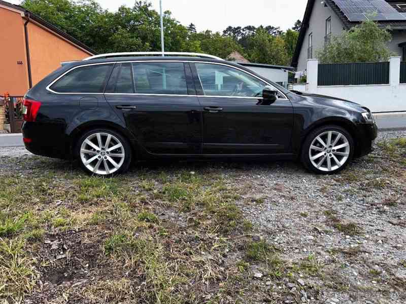 Škoda Octavia 2,0   Octavia Combi TDI, černá - foto 4