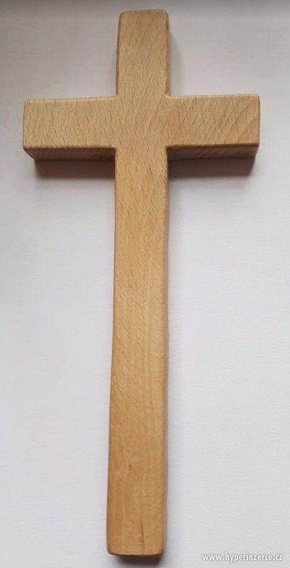 Kříž dřevěný, na stěnu, výška 16 cm - foto 1