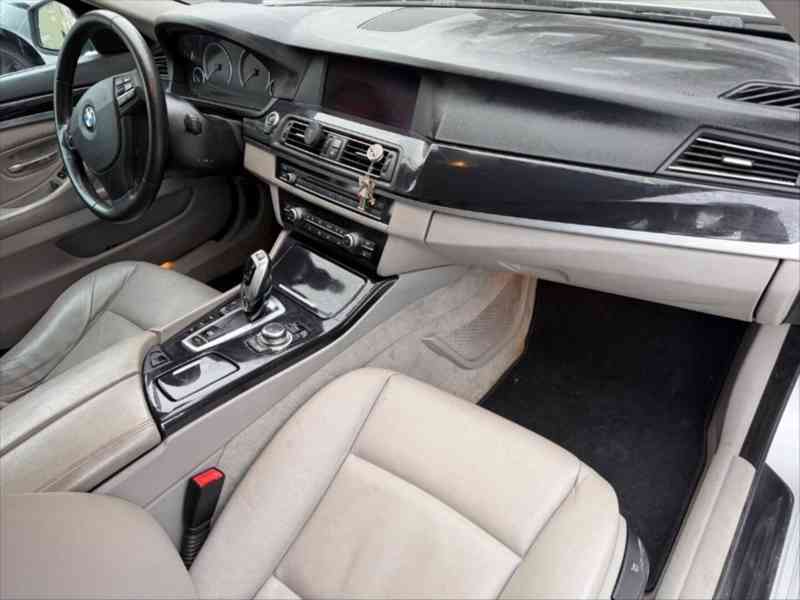 BMW Řada 5 3,0   530 D XDRIVE - foto 7
