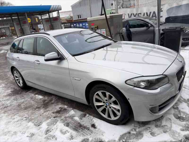 BMW Řada 5 3,0   530 D XDRIVE - foto 4