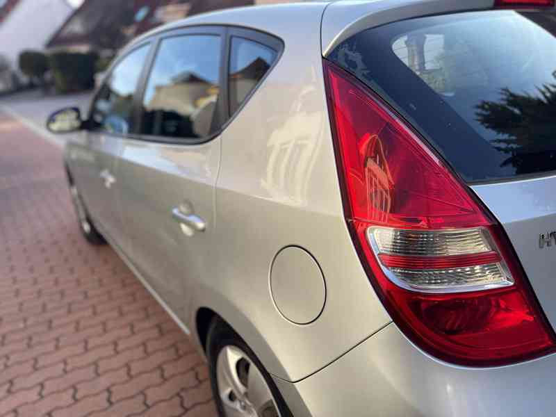 HYUNDAI I30, 1.4 BENZIN, 80 kW, 2.majitel, 108 tis. km!!! - foto 5