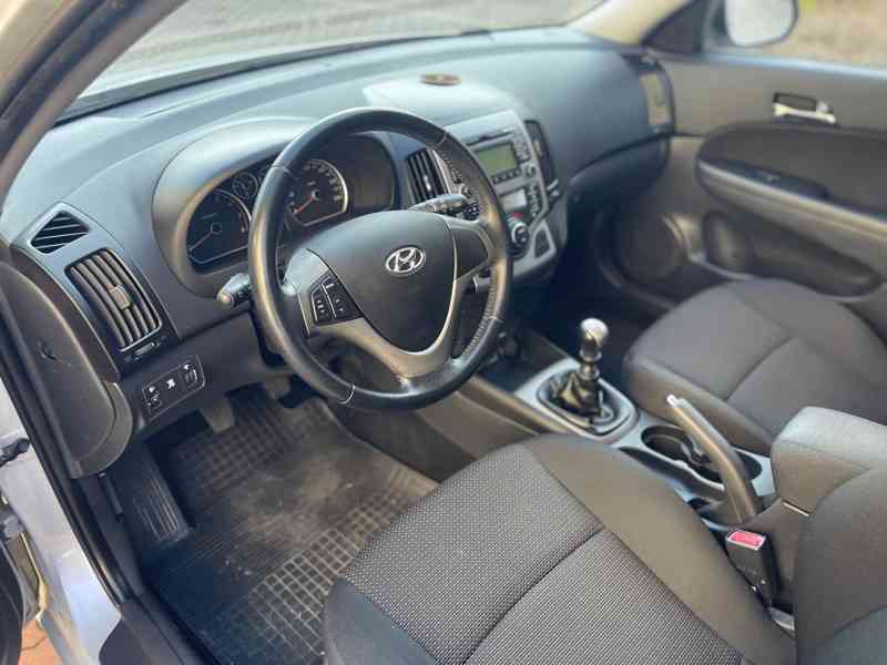 HYUNDAI I30, 1.4 BENZIN, 80 kW, 2.majitel, 108 tis. km!!! - foto 10