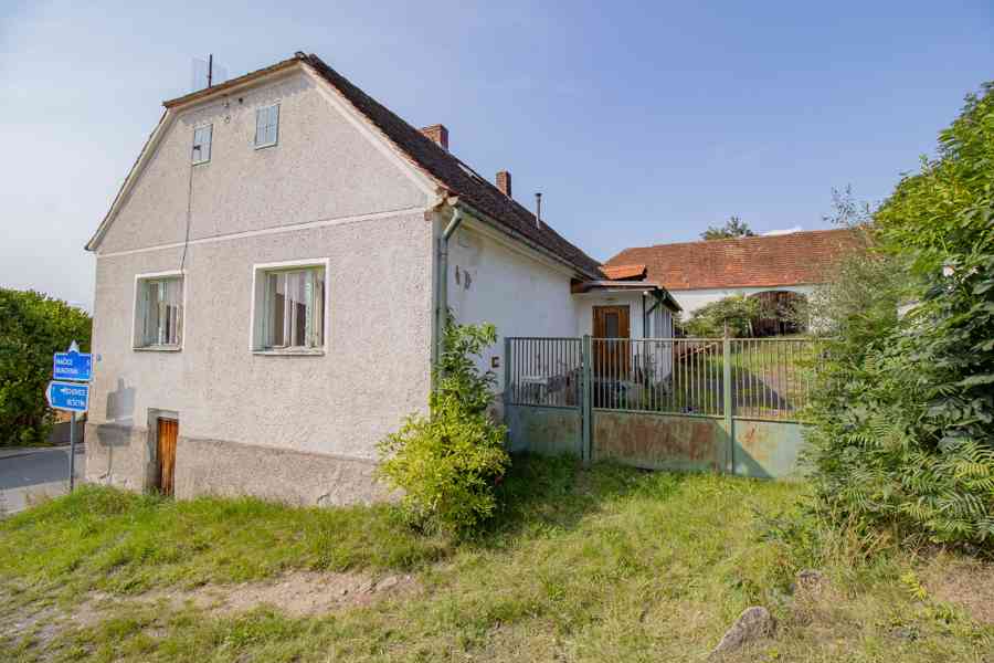 Prodej domu se stodolou a garáží na okraji obce Žihobce - foto 14