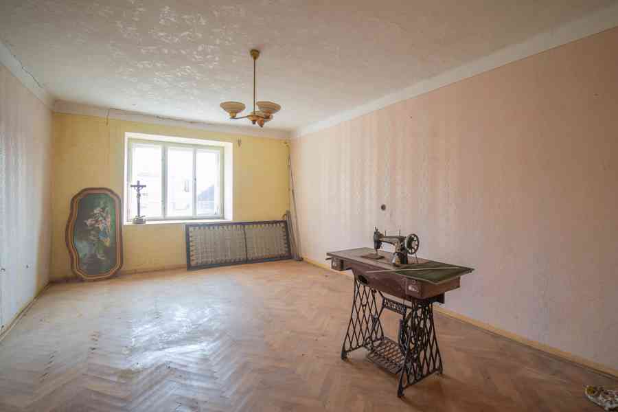 Prodej domu se stodolou a garáží na okraji obce Žihobce - foto 19