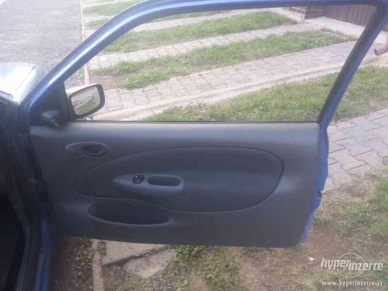 fiesta 2001- nový facelift, zaplacená ekodaň, STK do 10/2017 - foto 4