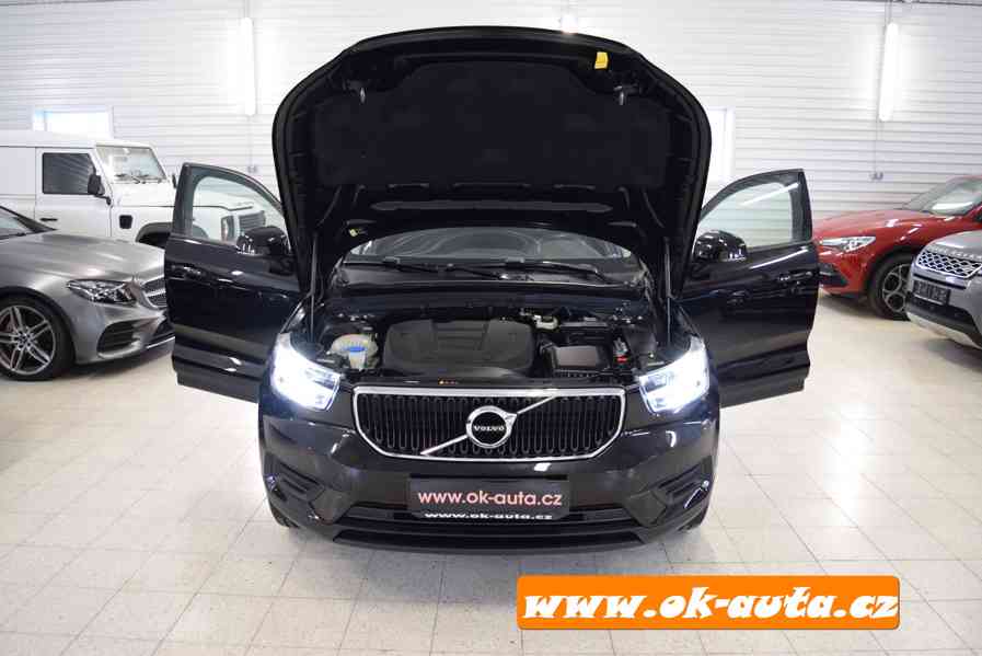 Volvo XC40 T2 MOMENTUM AUTOMAT-DPH 2022 - foto 17