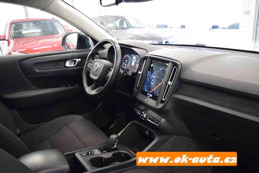 Volvo XC40 T2 MOMENTUM AUTOMAT-DPH 2022 - foto 12