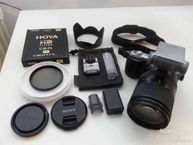 Prodám fotoaparát Sony Nex-C3 s příslušenstvím. - foto 1