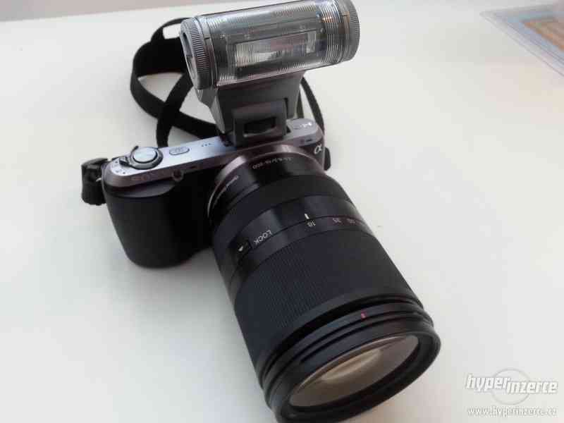 Prodám fotoaparát Sony Nex-C3 s příslušenstvím. - foto 2