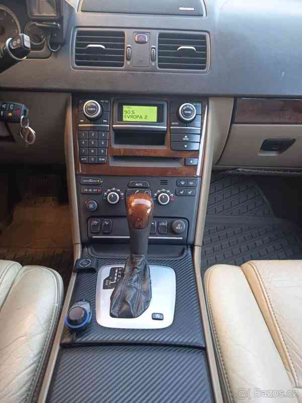 Volvo XC90 3,2   l AWD exucutive LPG - foto 7