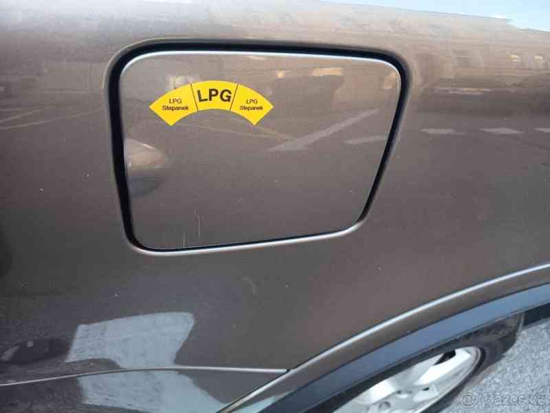 Volvo XC90 3,2   l AWD exucutive LPG - foto 15