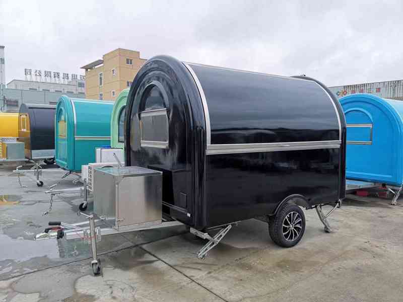 Gastro přívěs Pojízdná prodejna Food truck - foto 1