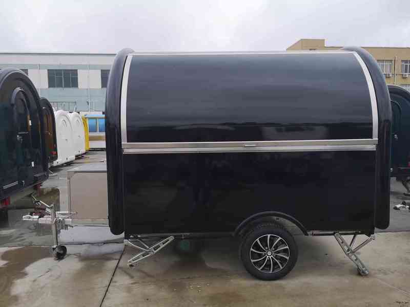 Gastro přívěs Pojízdná prodejna Food truck - foto 2