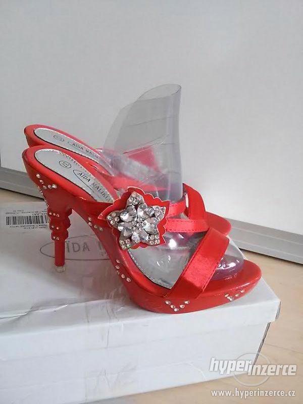 Luxusní červené dámské pantofle/ sandály vel. 37 - foto 1