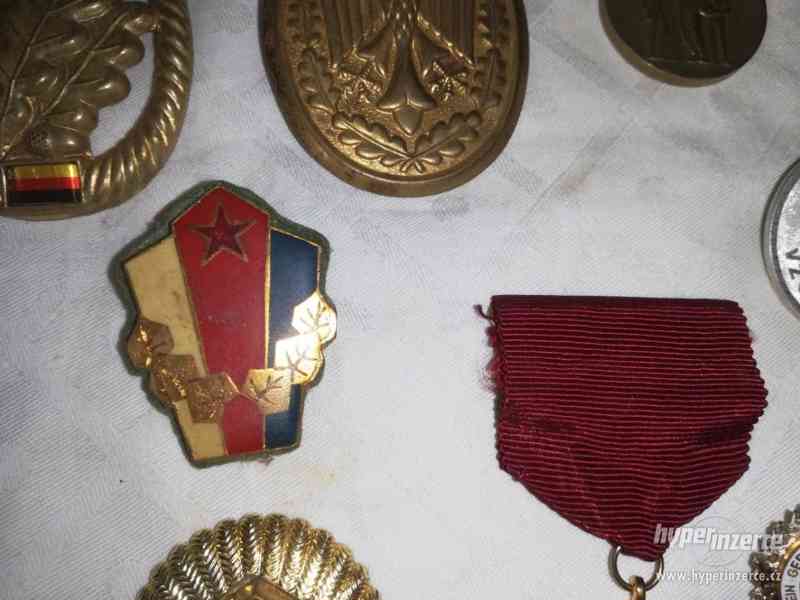 Odznaky a medaile - 23 ks - foto 8