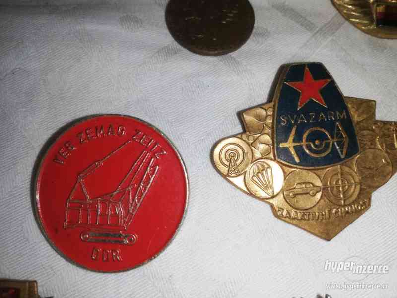 Odznaky a medaile - 23 ks - foto 9