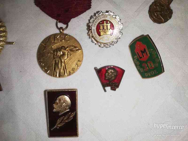 Odznaky a medaile - 23 ks - foto 11