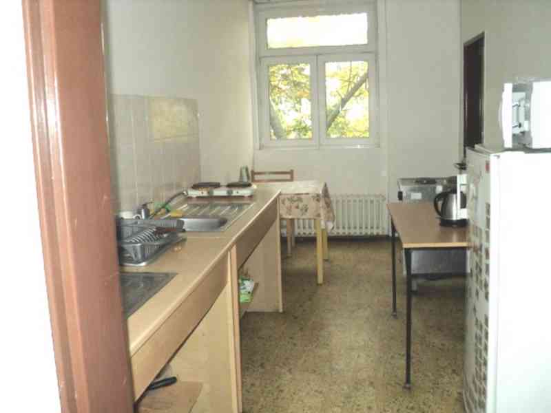 Varianta 1.lůžkový i 2.lůžkový pokoj, pracující i studenti - foto 2