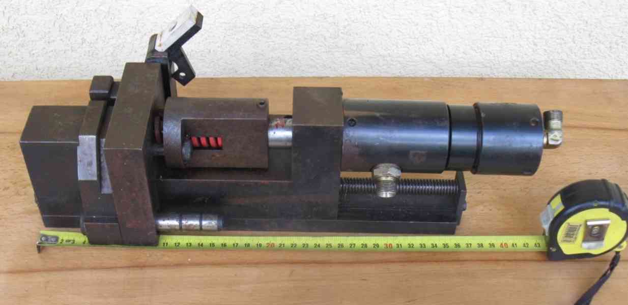 Hydraulický svěrák s pružinou  - foto 1