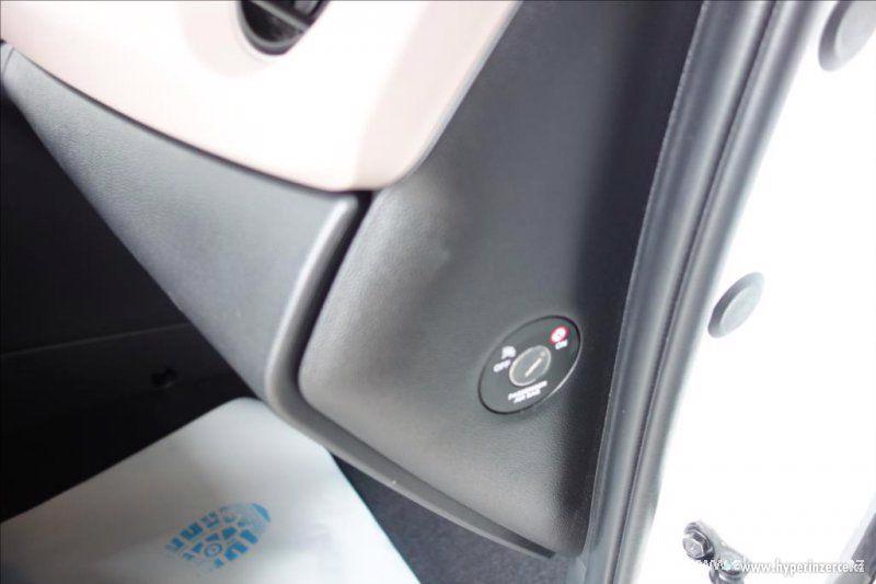 Hyundai i10 1.0, rok 2016 - foto 2