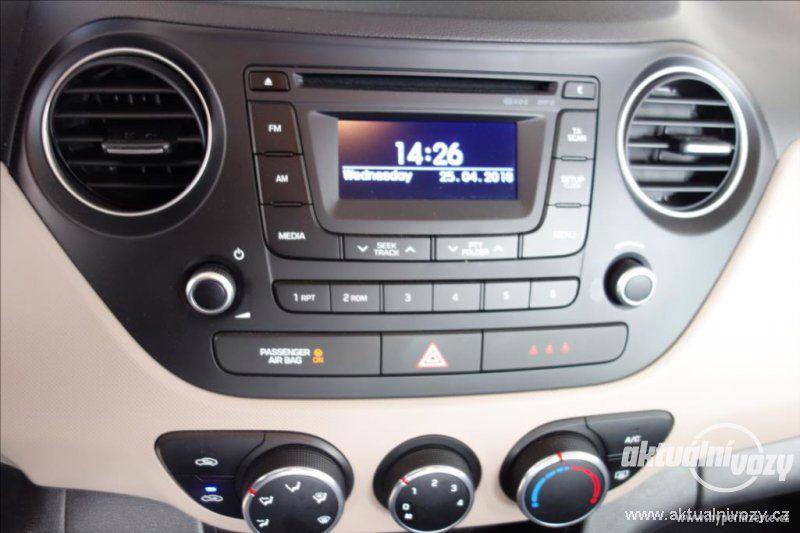 Hyundai i10 1.0, rok 2016 - foto 8