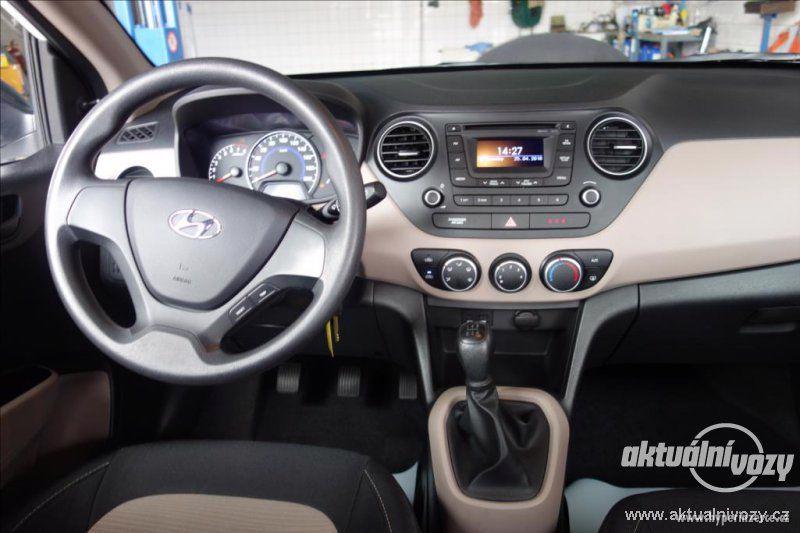 Hyundai i10 1.0, rok 2016 - foto 11
