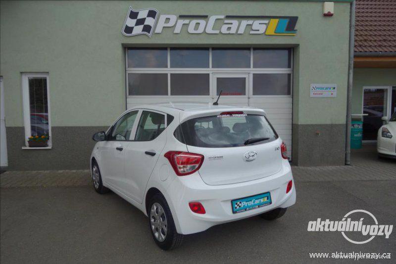 Hyundai i10 1.0, rok 2016 - foto 16