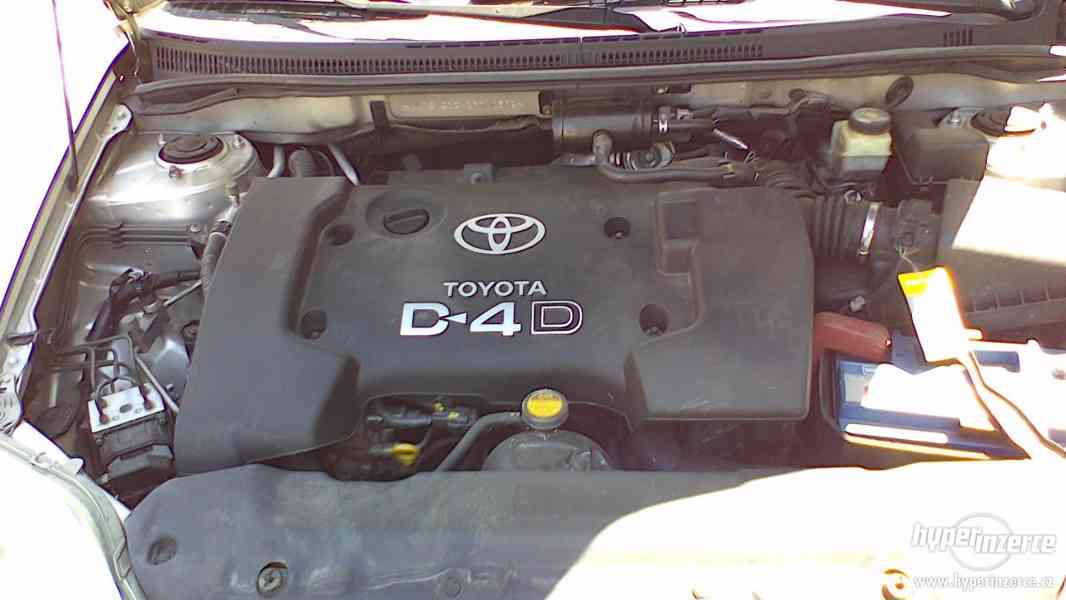Toyota Corolla kombi, 2.0 D4D, 85 kW, Diesel - foto 2