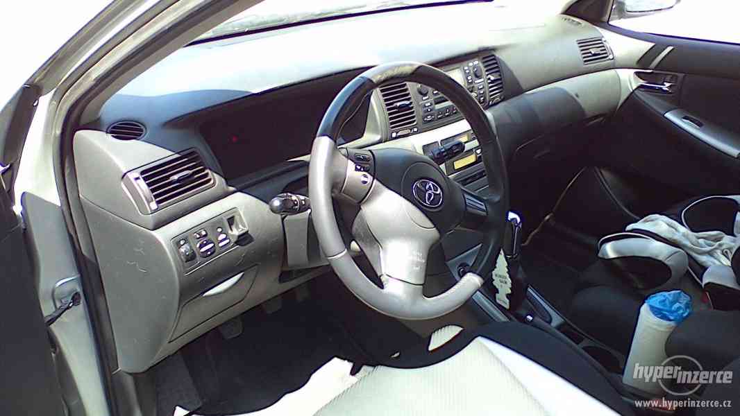 Toyota Corolla kombi, 2.0 D4D, 85 kW, Diesel - foto 4