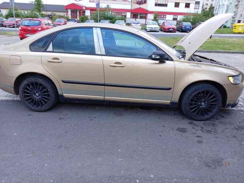 Volvo S40 1,6 - foto 4