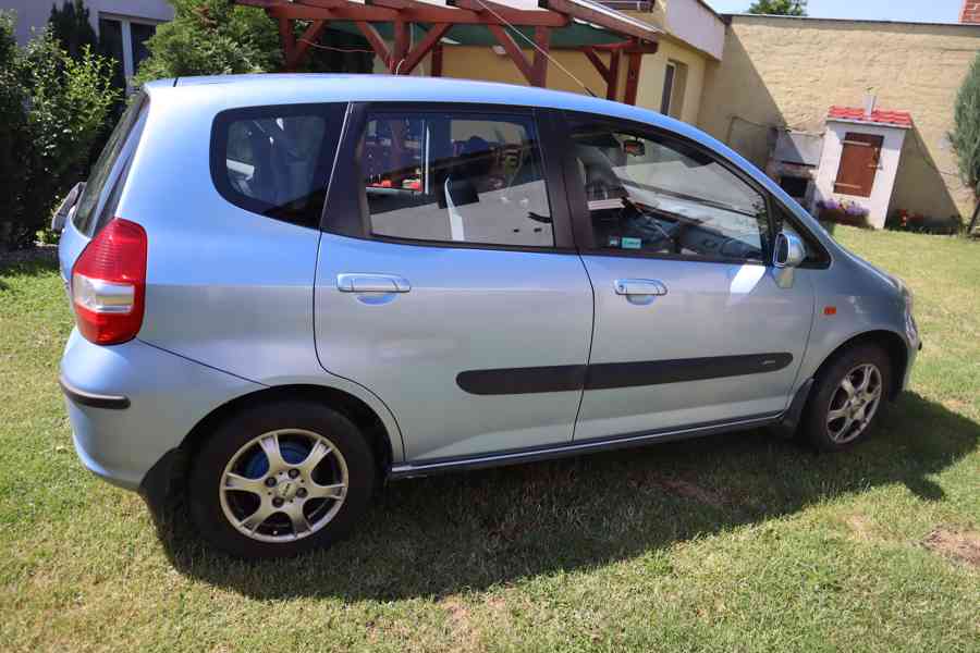 Automobil - foto 4